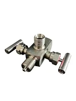 БКН2-80-12Х18Н10Т Блок клапанный 2-х вент. G1/2"(Н)/G1/2"(В - накид.гайка)/Заглушка УТ000019496